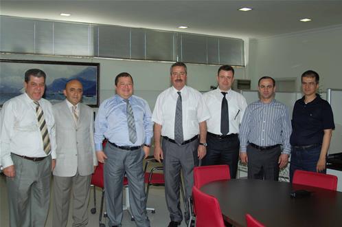 İzmir Valisi’nden Menderes’e ziyaret